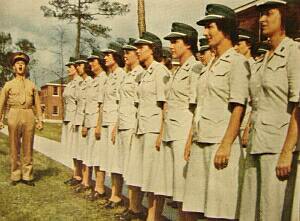 Picture Source: Recruiting brochure: United States Marine Corps Women's Reserve, MCP 117944, 10-28-43 50M.